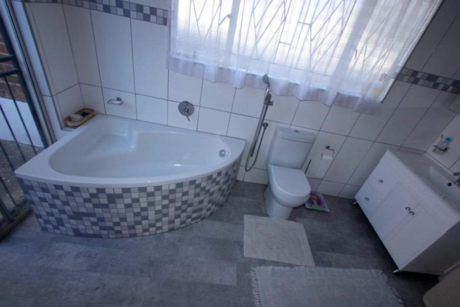 4 Bedroom Property for Sale in Riebeeckstad Free State